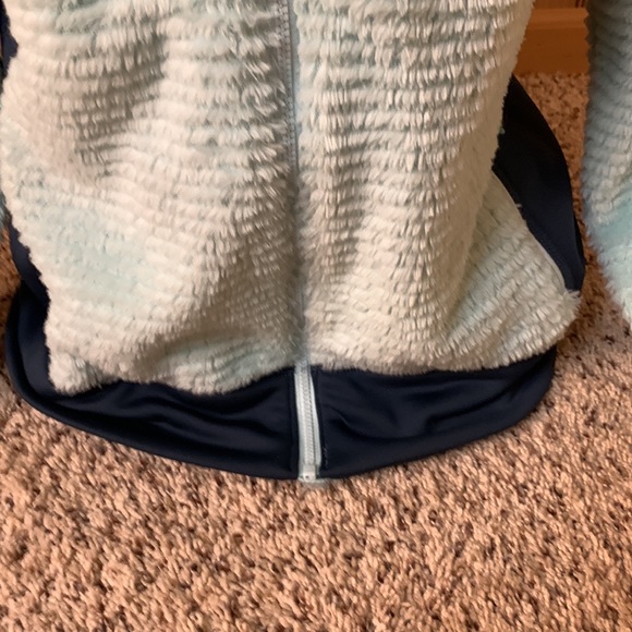 Mountain Hard Wear. Zip up. jacket. Medium. So cozy! - Picture 5 of 10